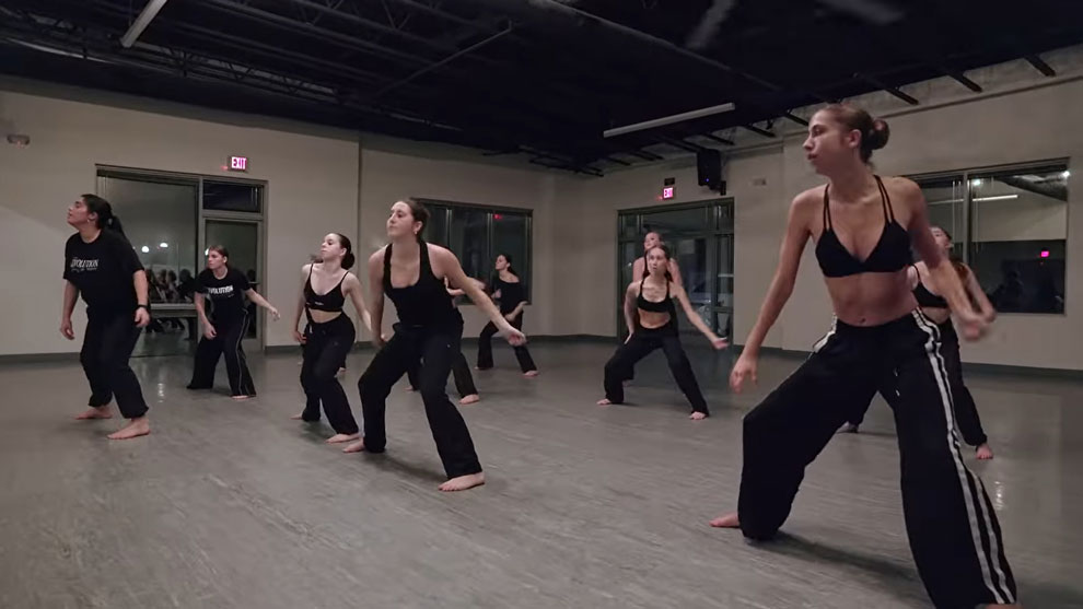 Teen girls learning Contemporary dance at Evolution Dance Center Carlsbad